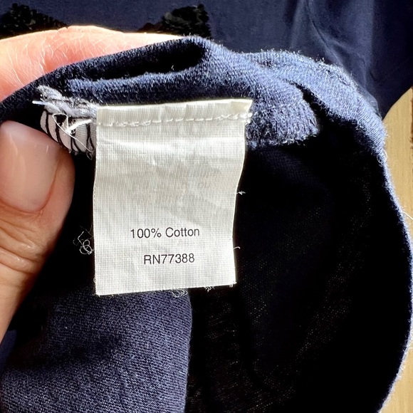 J. Crew Vintage Graphic Navy Tee w/ Black Sequined Bow. Size Med. Soft. - Picture 9 of 10